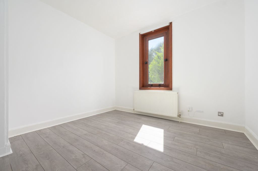 Additional image 12 of 3 bed flat for sale56 Robertson Road, Dunfermline KY12