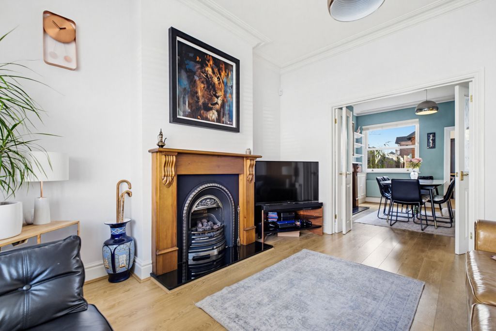 Property photo 3 of 27