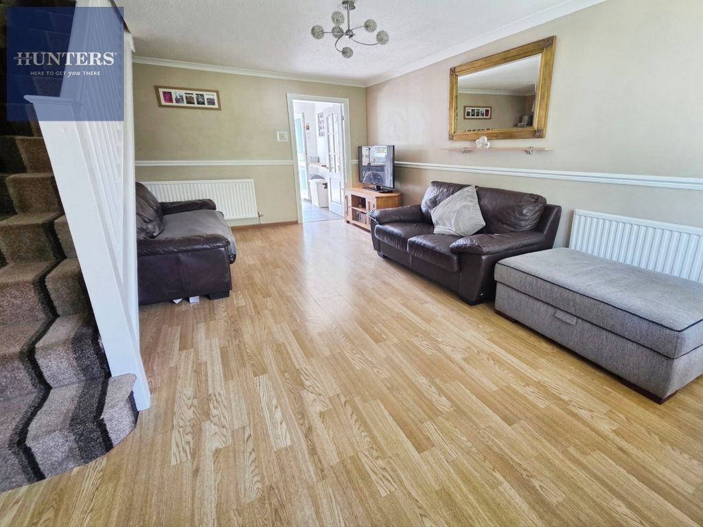 Property photo 3 of 10 Pbox-Img.Jpg