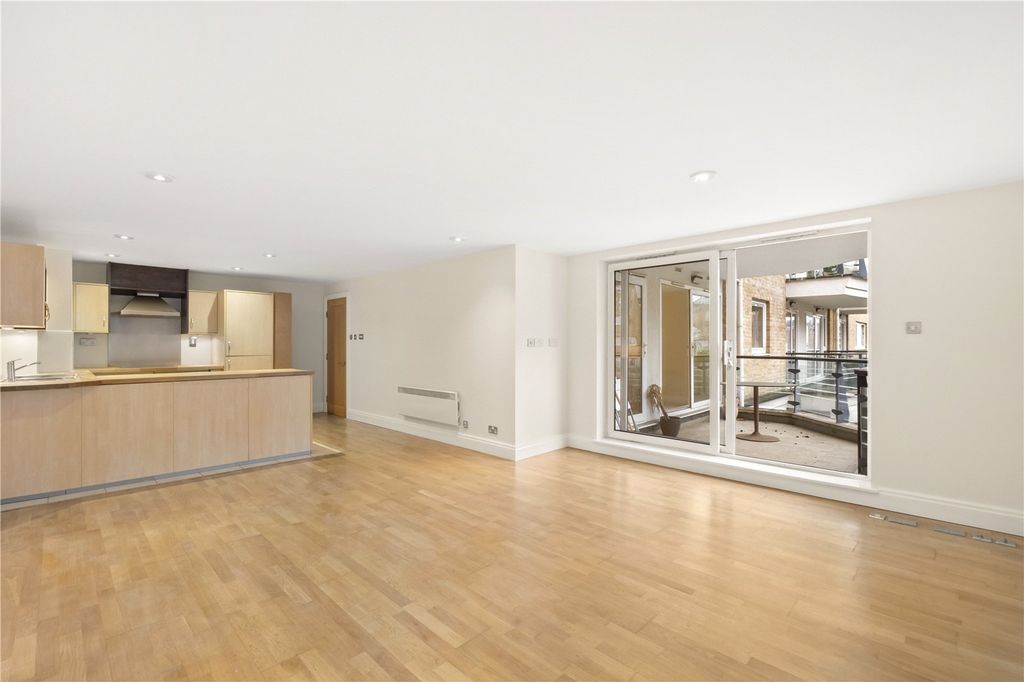 Property photo 2 of 11 Reception