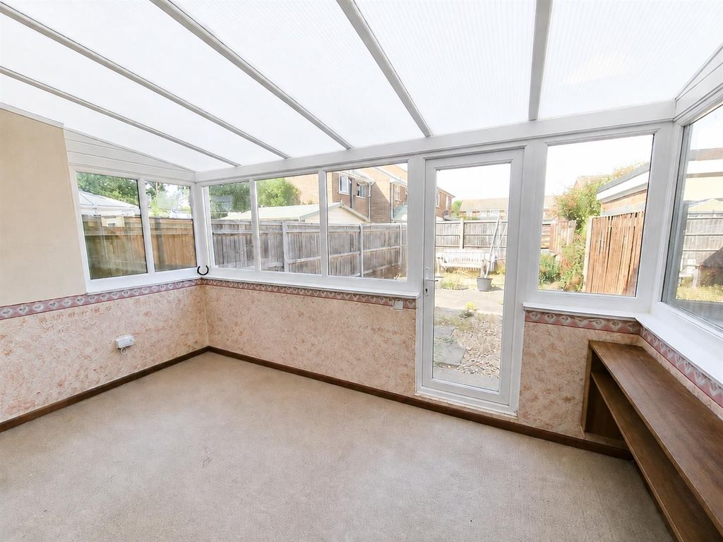 Property photo 2 of 10 Conservatory