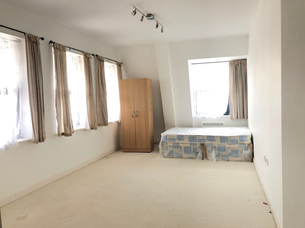 Property photo 1 of 6