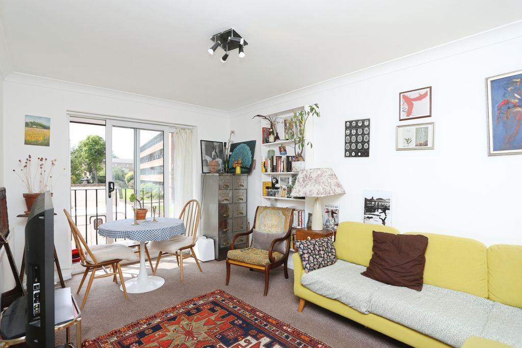 Property photo 3 of 15