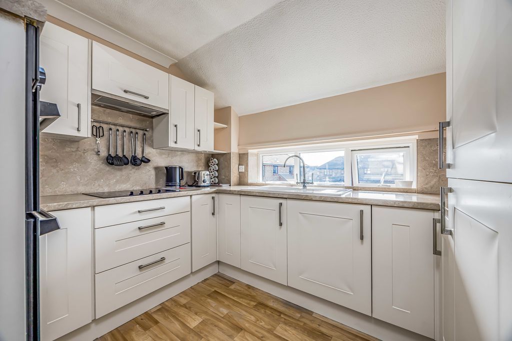 Property photo 2 of 18 Photo 5