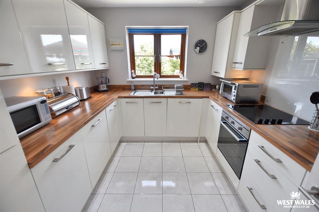 Property photo 3 of 16 1 (47).Jpg