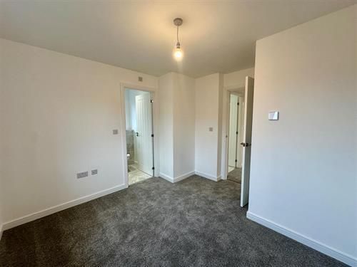 Property photo 3 of 17 5228.Jpg