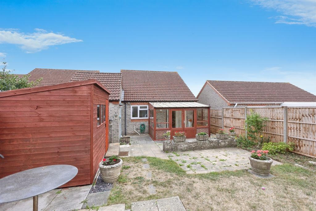 Property photo 3 of 17