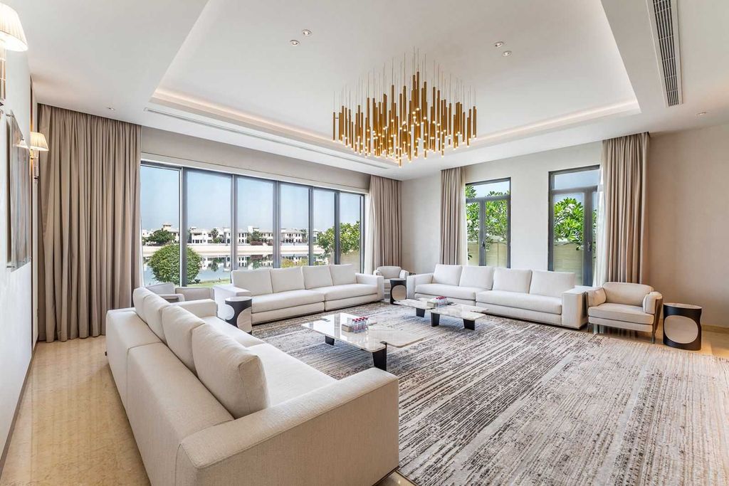 Property photo 2 of 27