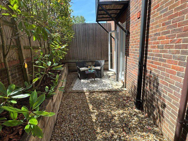 Property photo 2 of 15 Picture No. 25