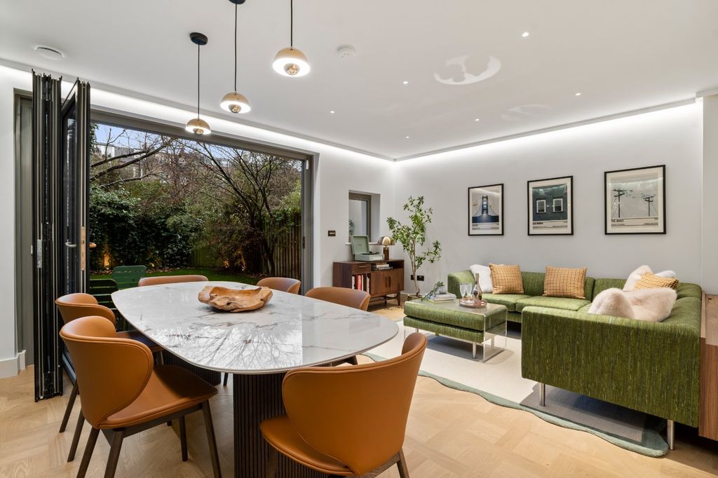 Property photo 2 of 24