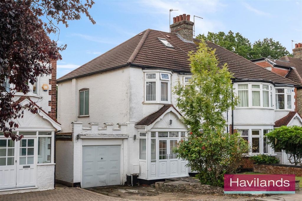 Property photo 1 of 22 Hillfield Park-22.Jpg