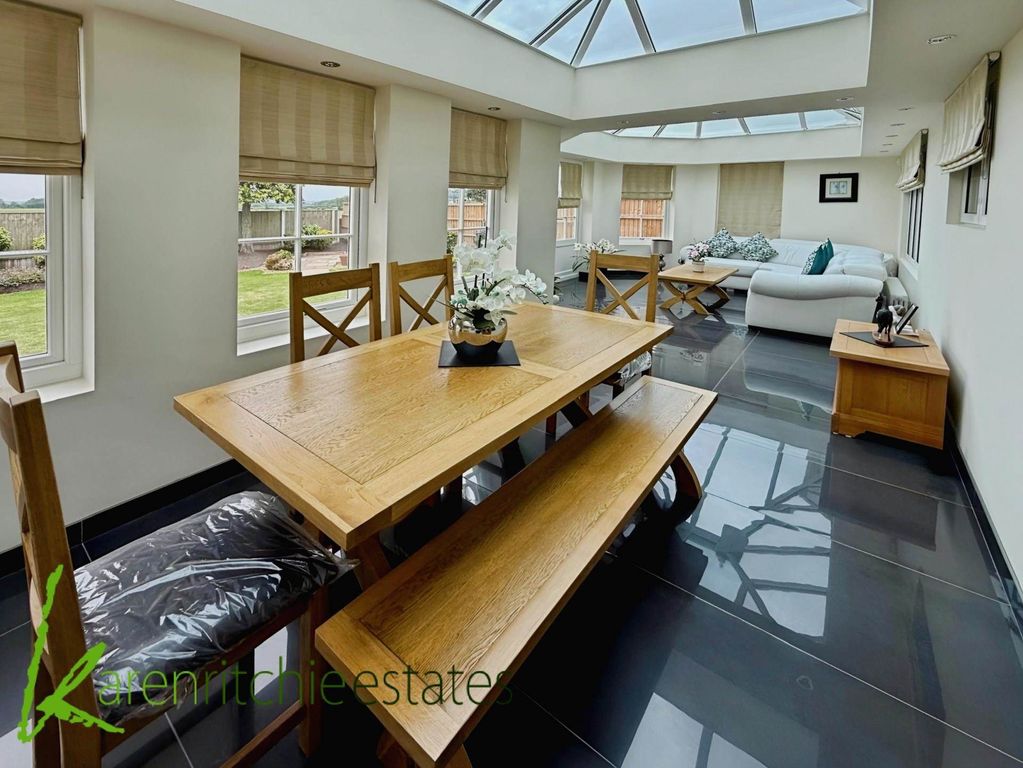 Property photo 3 of 32
