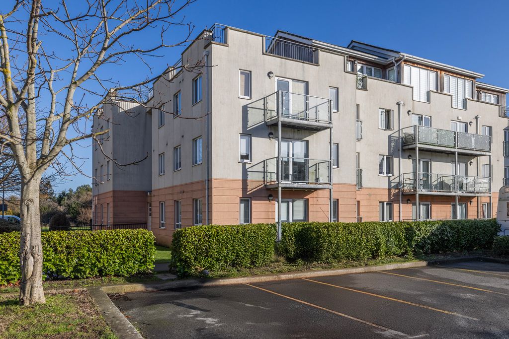 Property photo 1 of 20