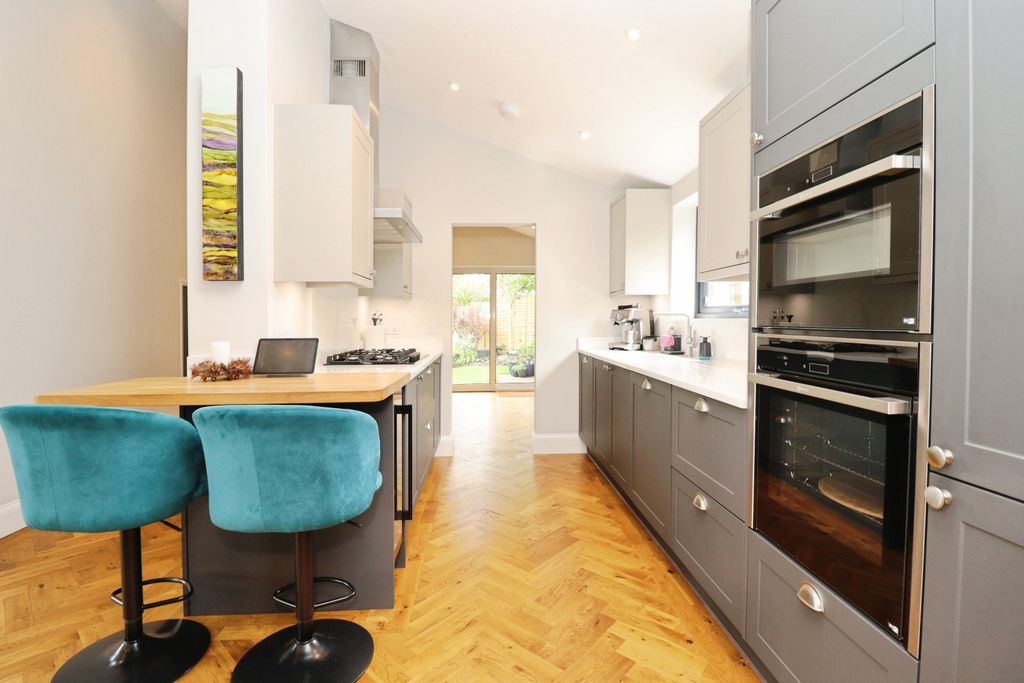 Property photo 2 of 52 Img_0698
