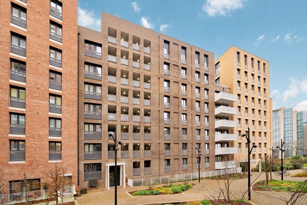 Property photo 1 of 9