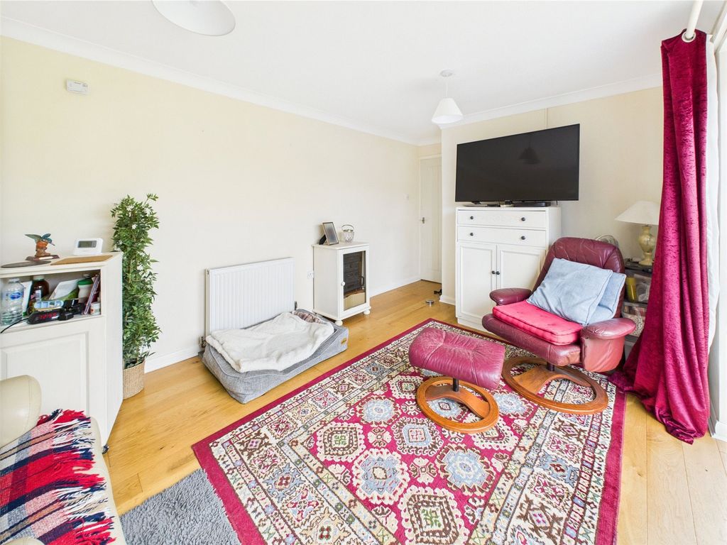 Property photo 3 of 19 Picture No. 23