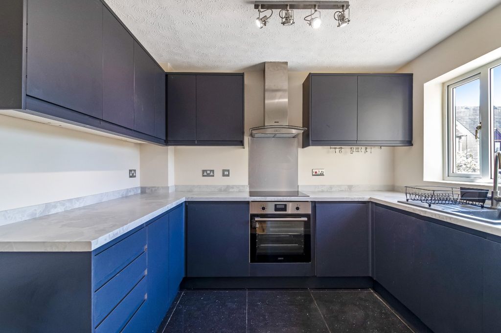 Property photo 3 of 12 Picture No. 20