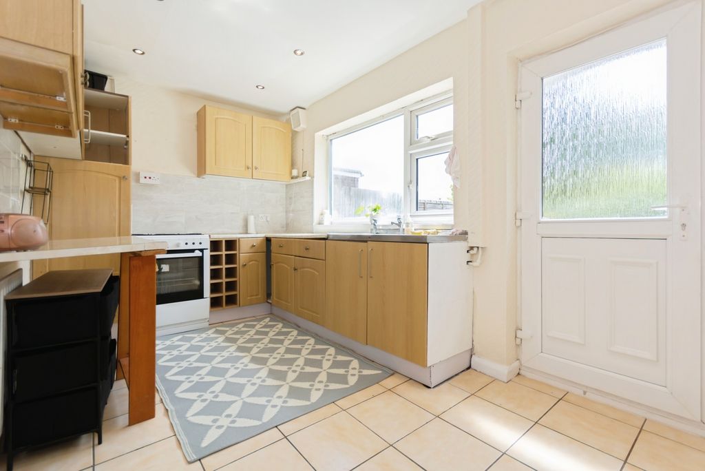 Property photo 2 of 17 Photo