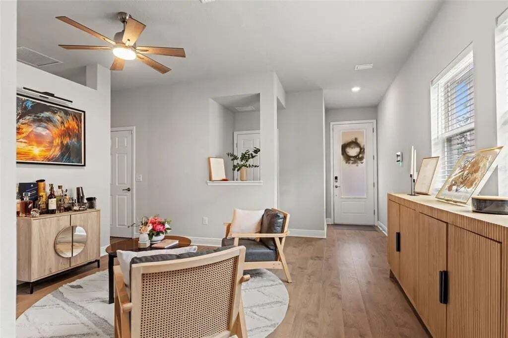 Property photo 3 of 20 <Alttext/>