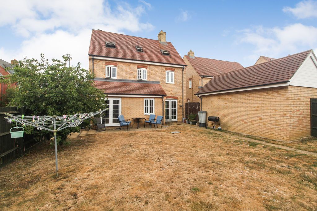 Property photo 2 of 24 Rear Garden