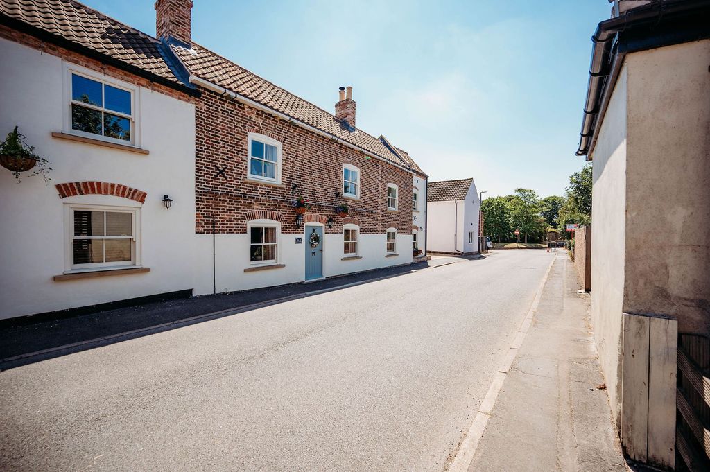 Property photo 1 of 73