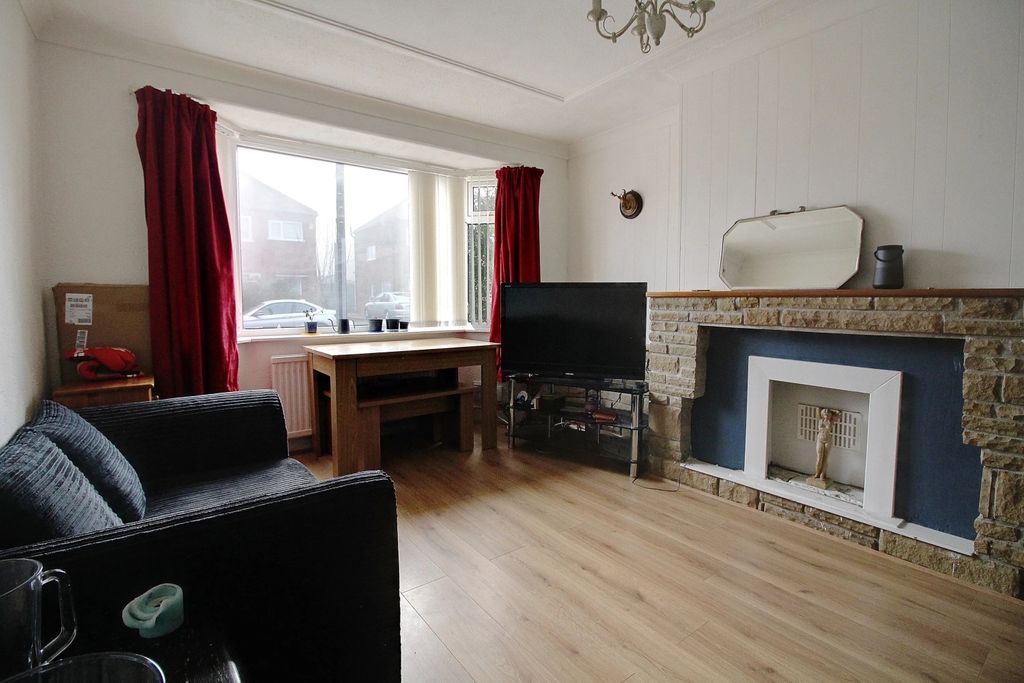 Property photo 2 of 10 Living Room