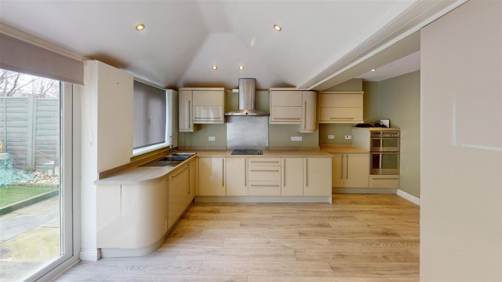 Property photo 1 of 15 Kitchen Lanyon 2.Jpg