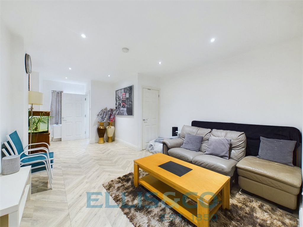 Property photo 1 of 10 Picture No. 09