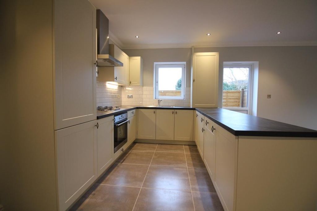 Property photo 2 of 7 Unadjustednonraw_Thumb_21624.Jpg