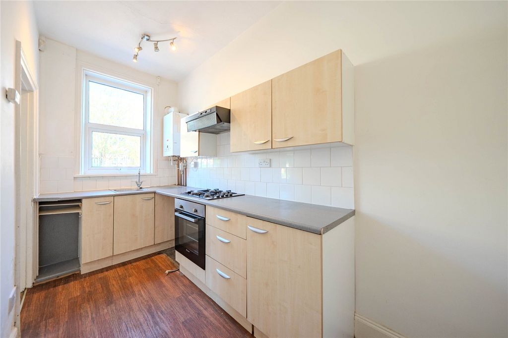 Property photo 3 of 7 Picture No. 06