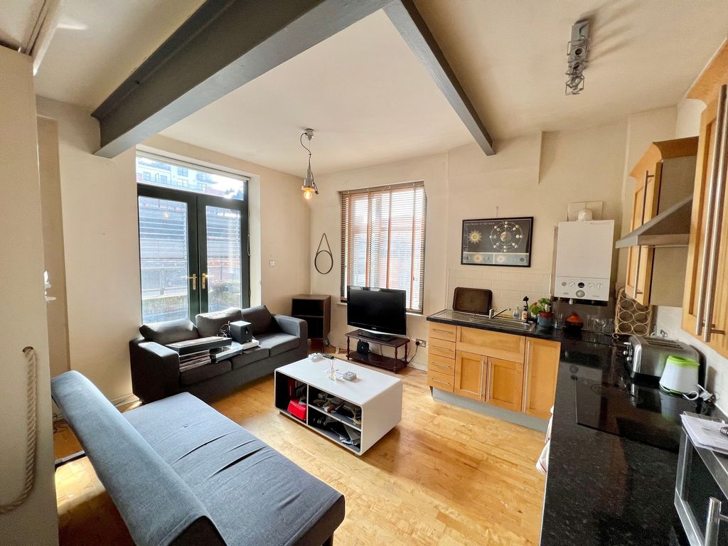 Property photo 2 of 6