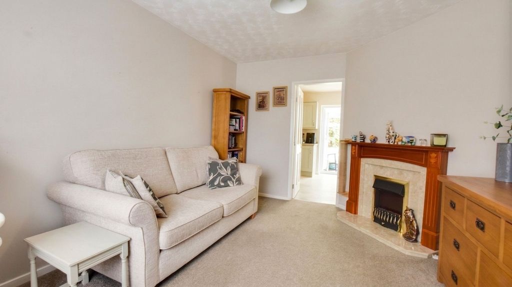 Property photo 3 of 35