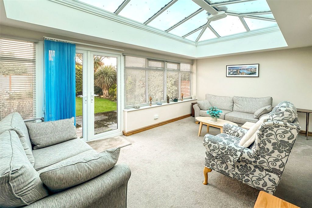 Property photo 3 of 16 Picture No. 06