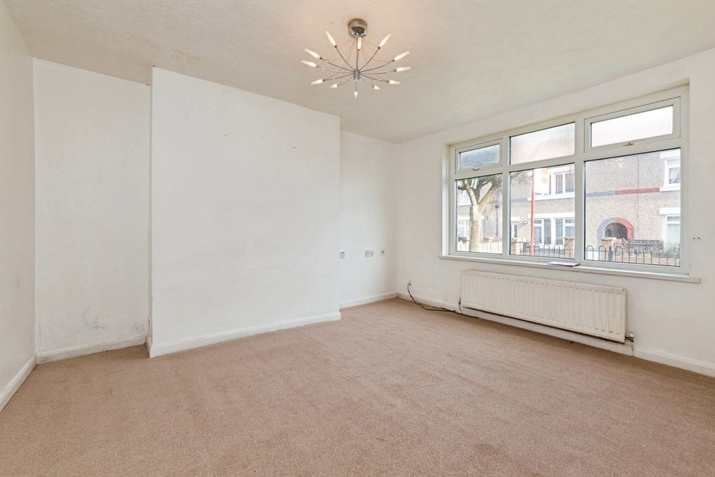 Property photo 3 of 17 Photo