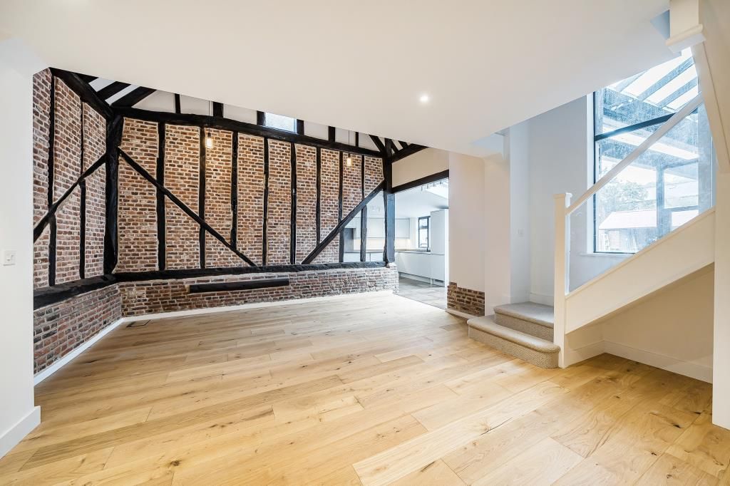 Property photo 2 of 21 Living Area