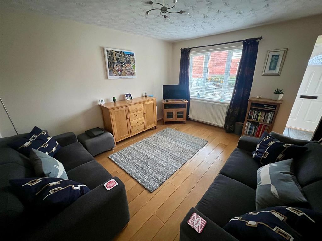 Property photo 3 of 15 Living Room.Jpg