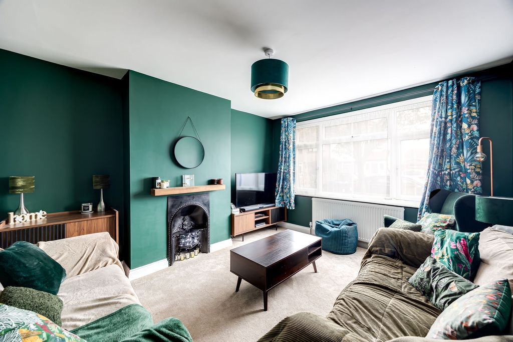 Property photo 2 of 14