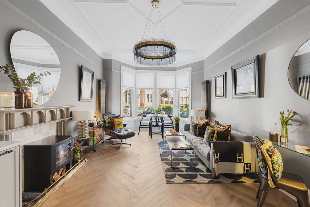 Property photo 3 of 24