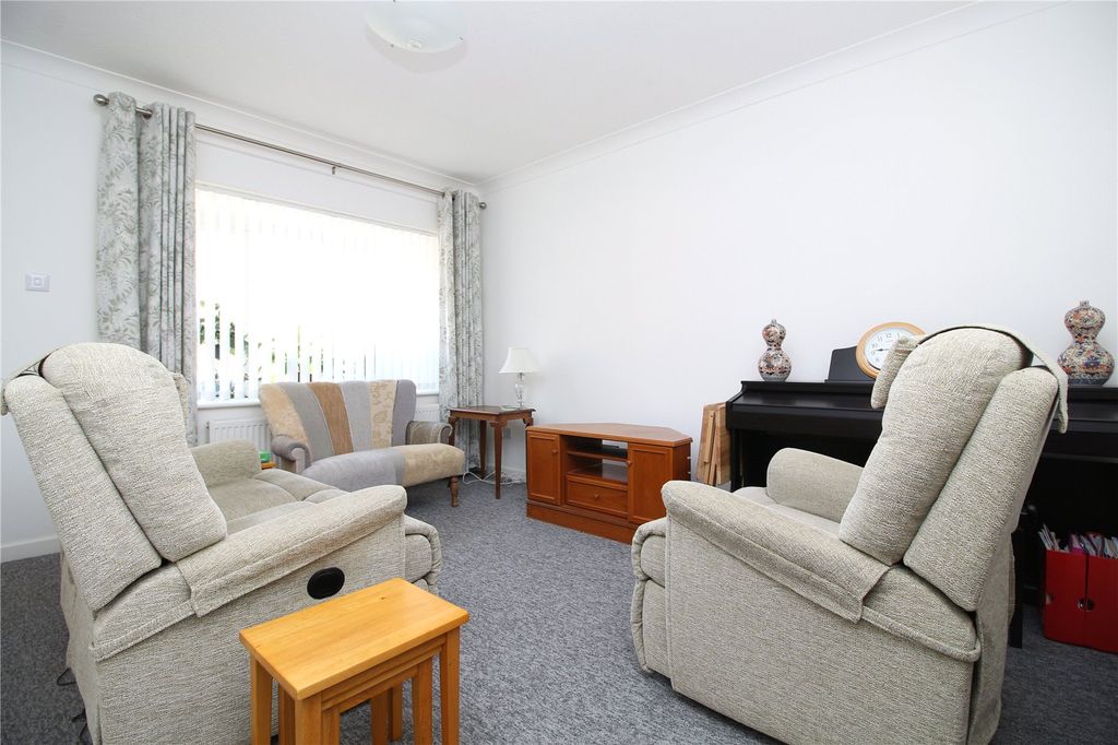 Property photo 3 of 9 Picture No. 06