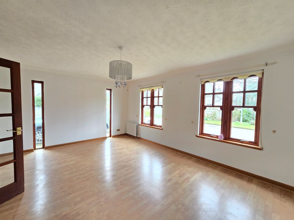 Property photo 3 of 23