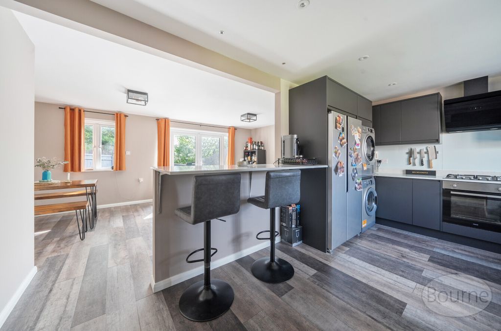 Property photo 2 of 24 23659d21-1A9d-4E1...