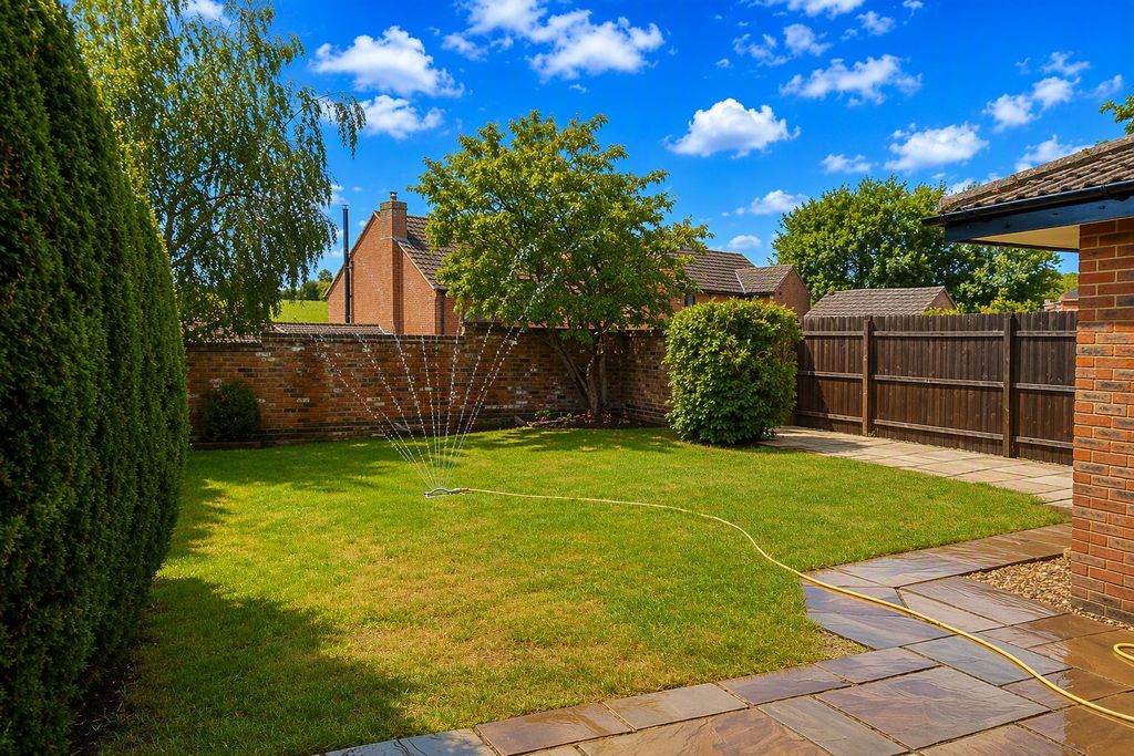 Property photo 2 of 5