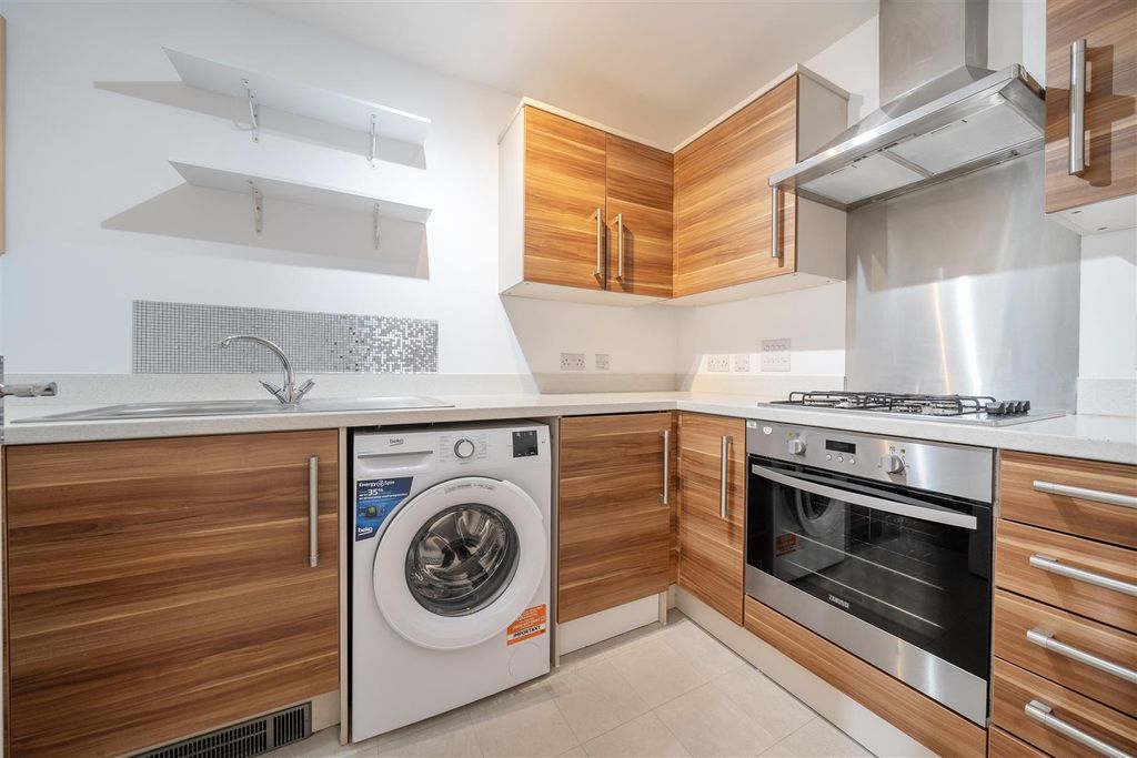 Property photo 3 of 15 1463872-6-6A0c6c86Db55F.Jpg