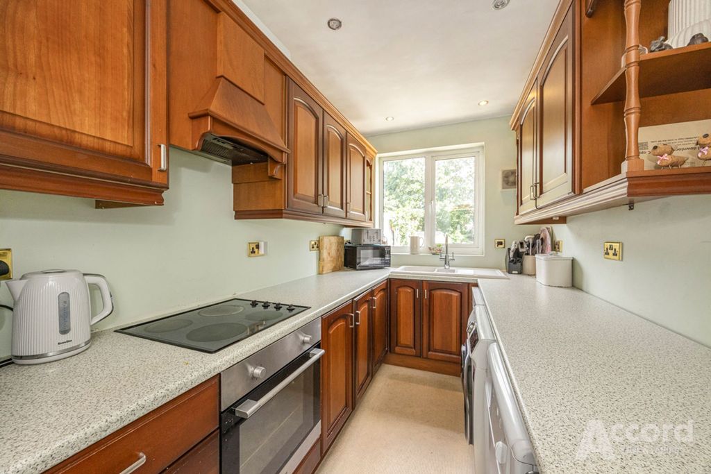 Property photo 2 of 23