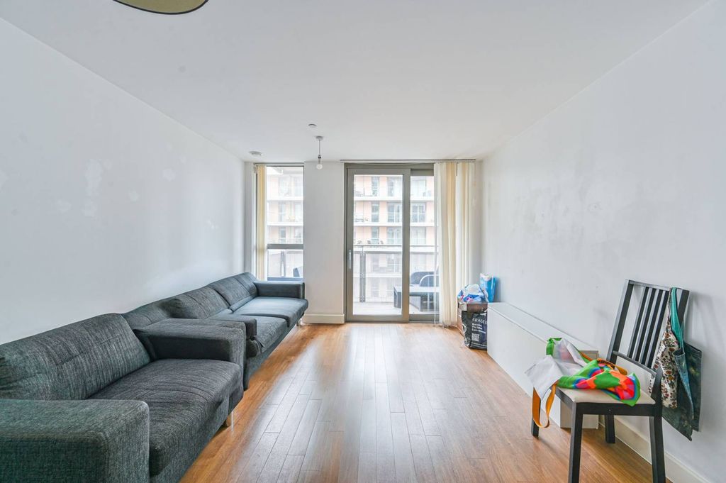 Property photo 1 of 9