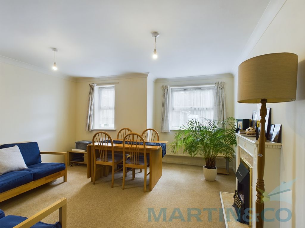 Property photo 3 of 8