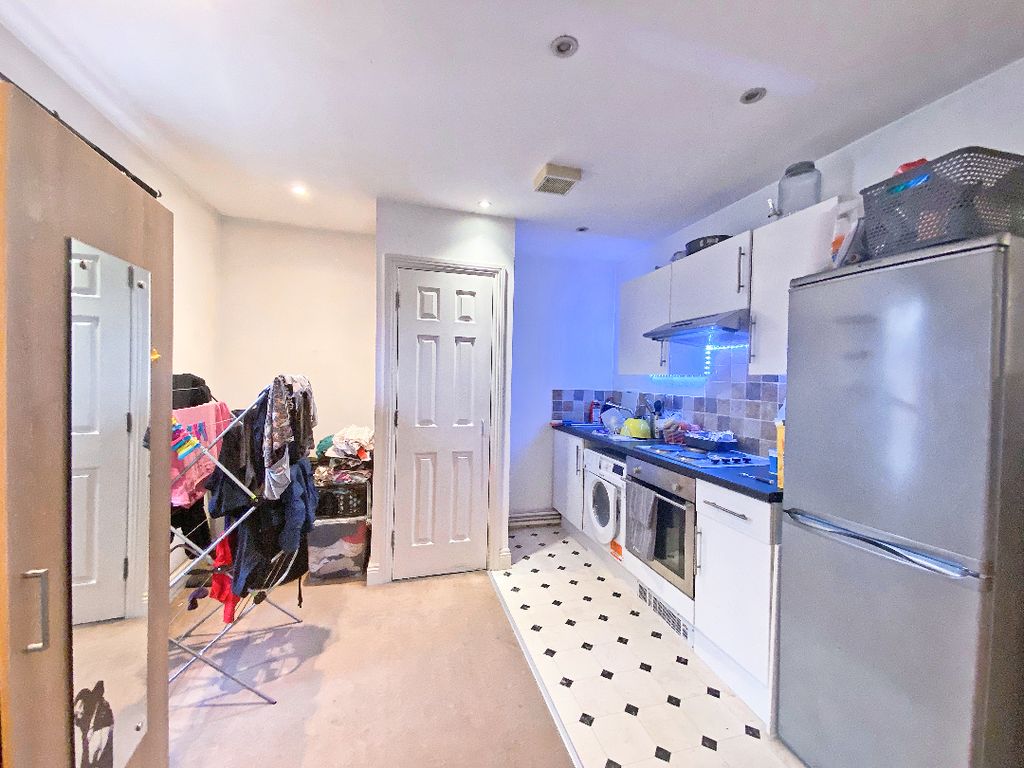 Property photo 3 of 7 3