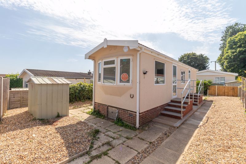 Property photo 1 of 7 Photo 6