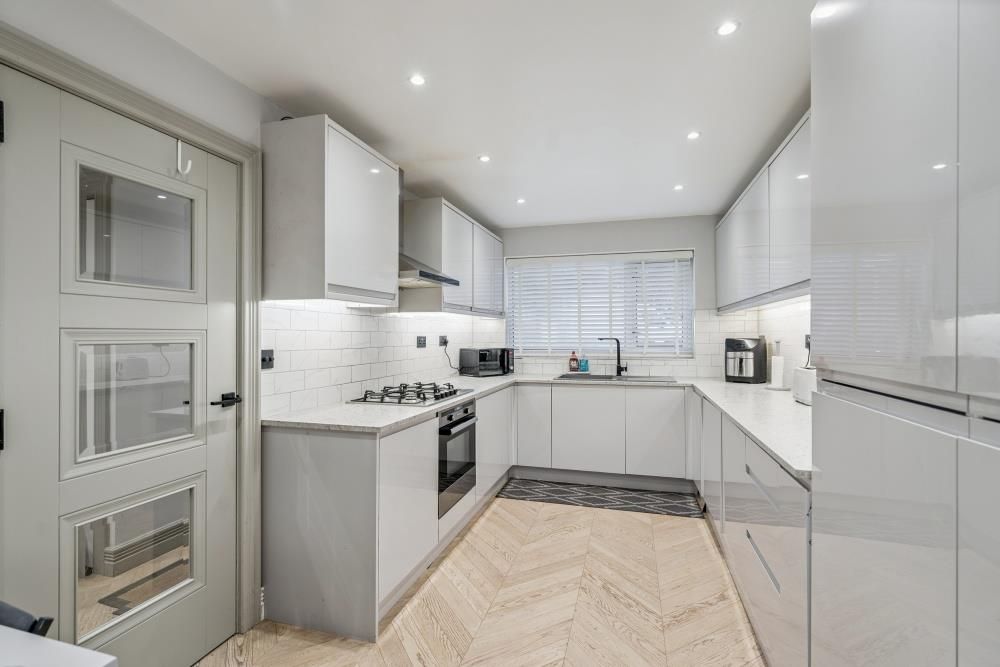 Property photo 2 of 24 Dsc02386-1436Abe02Fb8Ada4A75E25483F6d59Fe - 800Px.