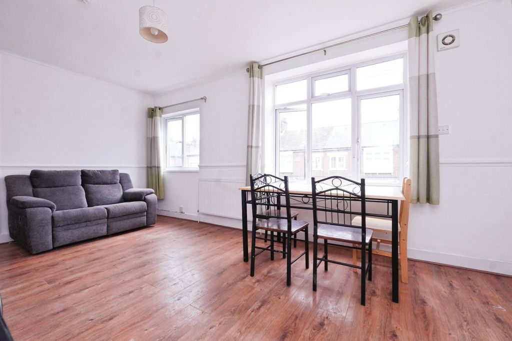 Property photo 3 of 8 Pbox-Img.Jpg